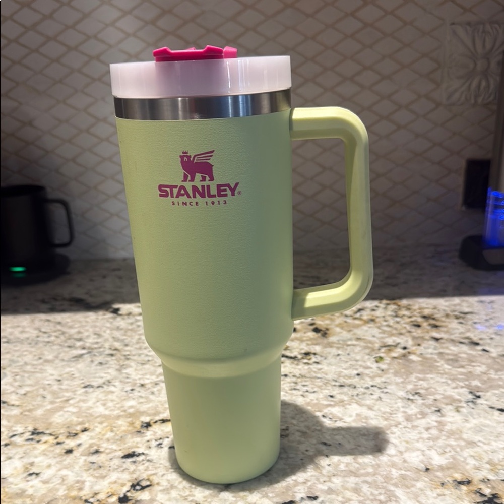 Stanley Green Mug with Pink Lid